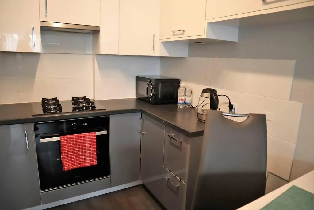 Uroczy Apartament- Kołobrzeg-1